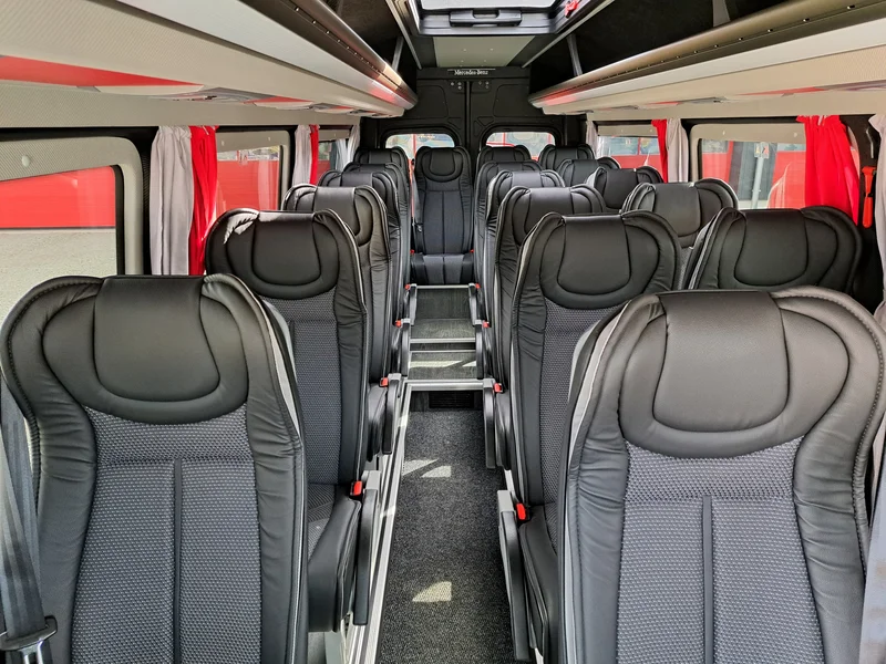 BUS AIC BR 901 / Bild 2